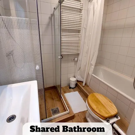 אכסניה Black Sheep Smart *