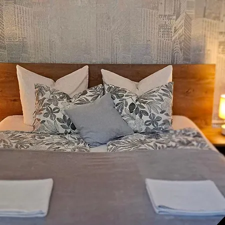 אכסניה Black Sheep Smart *