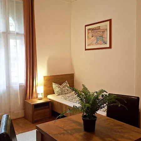 אכסניה Black Sheep Smart